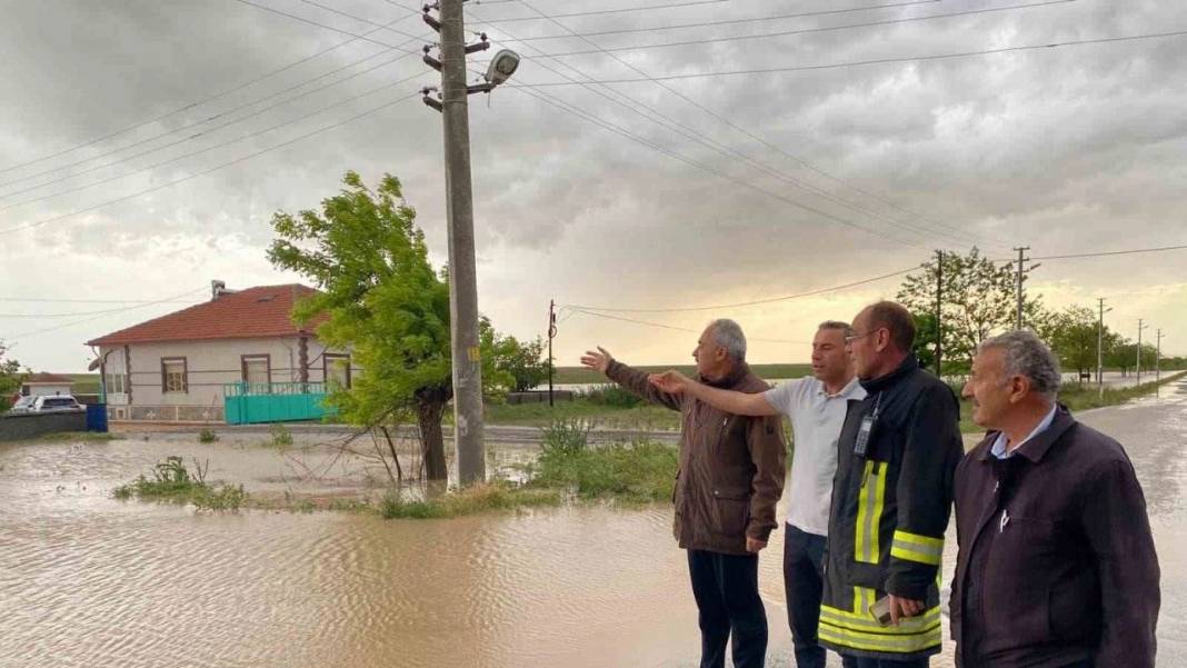 Bugün 14 ilçeyi vurdu: Yarın için tüm Konya’ya uyarı var 6